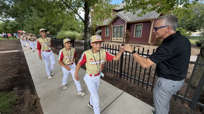 Picnic brings Little League players, community together